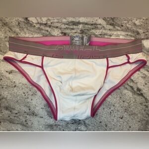 2xist vintage Brief: SM: white & pink : Used. message for additional info
